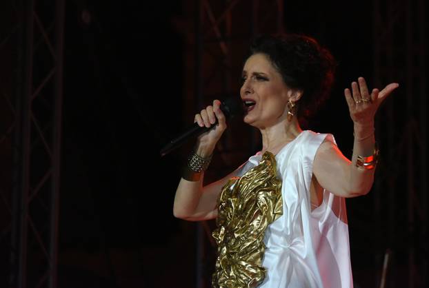 04.08.2024., Pula: I Doris Dragovic napunila pulsku Arenu.