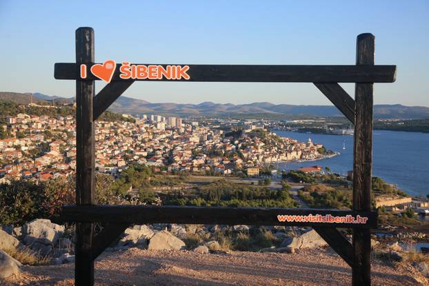Šibenik: Na vidikovcu Smričnjak postavljen okvir za fotografiranje