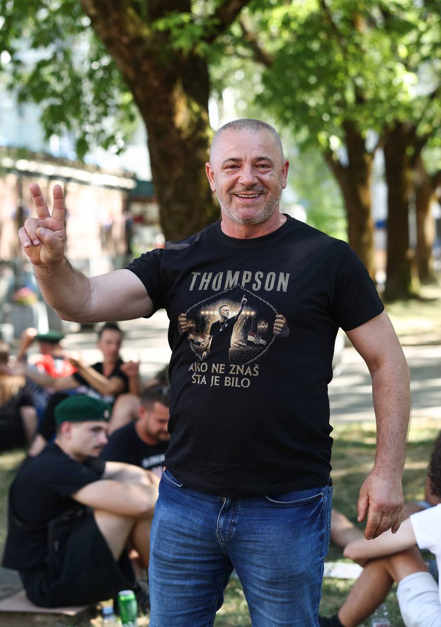 Fanovi se okupljaju u Zaprešiću uoči Thompsonova koncerta