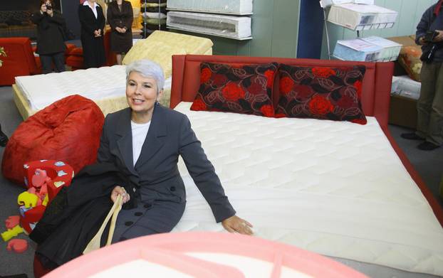 Zagreb: Premijerka Kosor otvorila Ambientu i obišla nekoliko štandova