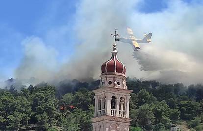 Vatrogasci lokalizirali velike požare na Braču i Hvaru, sve snage dežurale su cijelu noć