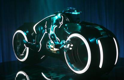 Motocikl budućnosti iz filma 'Tron' stoji  čak 300.000 kuna