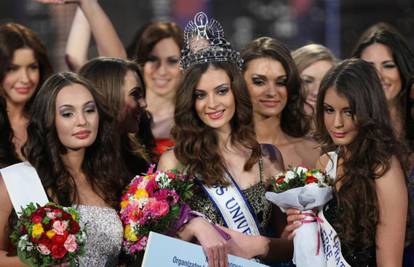 Elizabeta Burg iz Vrbanje je Miss Universe Hrvatske 2012.