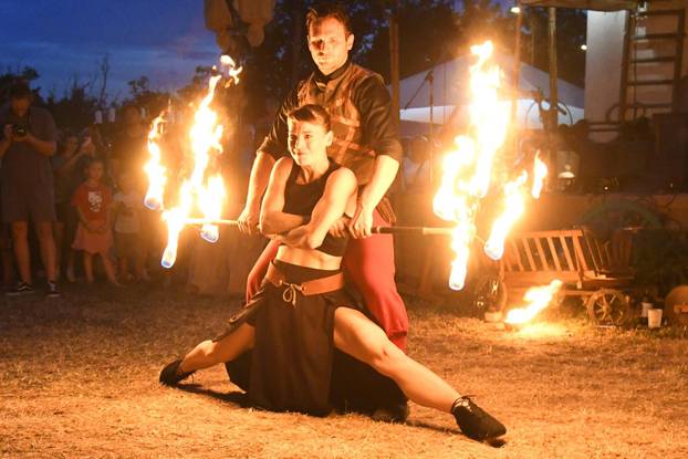 Koprivnica: Vatroshow na Renesansnom festivalu