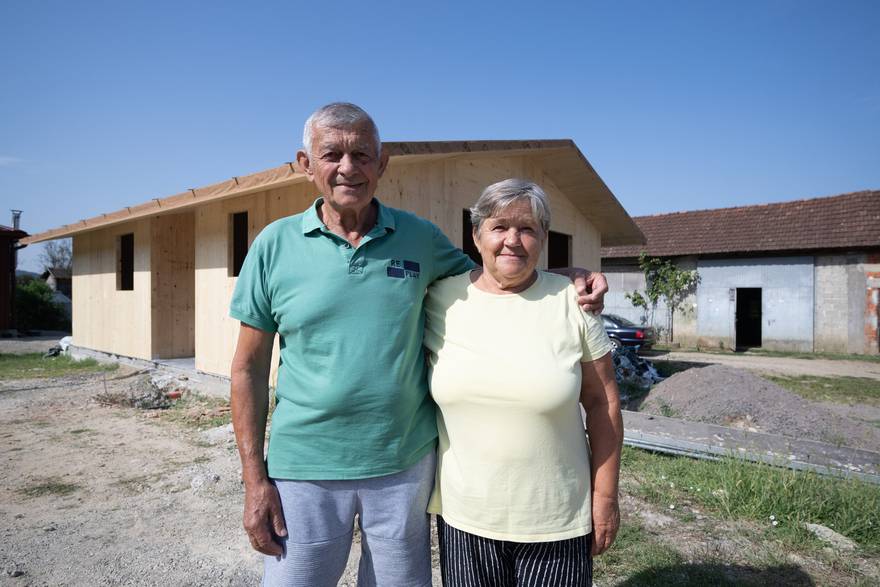 Mara i Branko iz Majskih Poljana dočekali svoju kuću: 'Već sam gubio svaku nadu da ću to doživjeti'