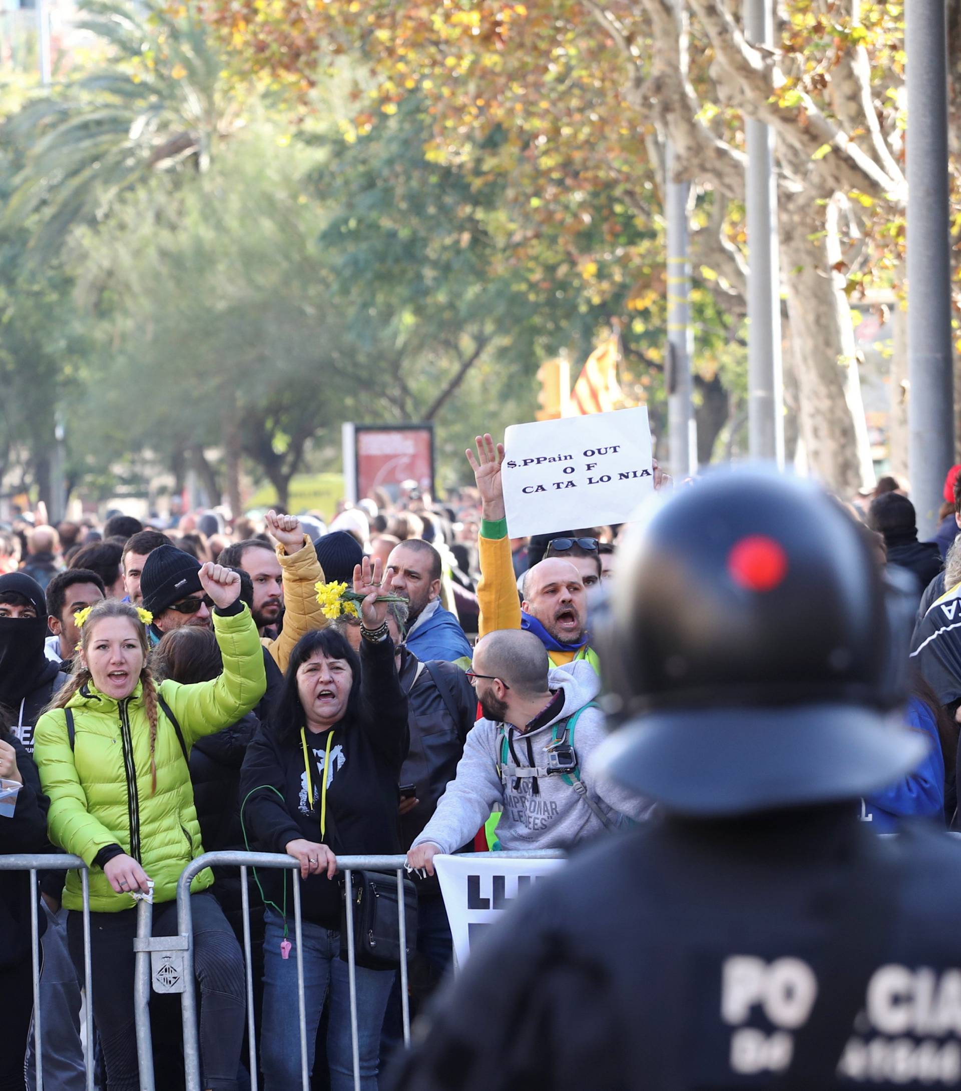 Protest against Spain's cabinet meeting in Barcelona