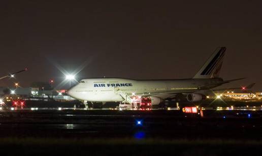 Posada Air Francea od putnika "žicala" gotovinu za gorivo