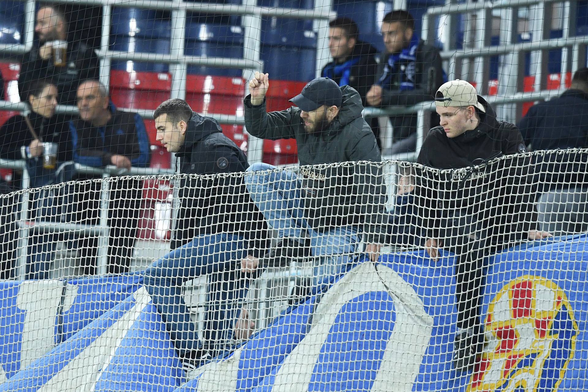 Navijači na utakmici UEFA Europske lige između Rapida i Dinama