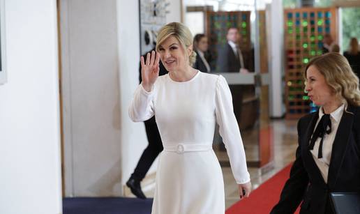 Kolinda odlično pliva u biznis vodama. Jedina je zaposlena u svojoj firmi, dobit opet porasla!
