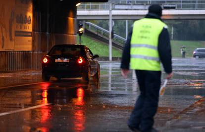 Vozači ljuti: Bandić je obnovio podvožnjak, a opet je poplavio