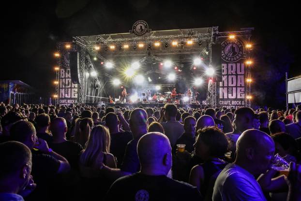 Zagreb: Nastup Jure Stublića u sklopu festivala Brundanje