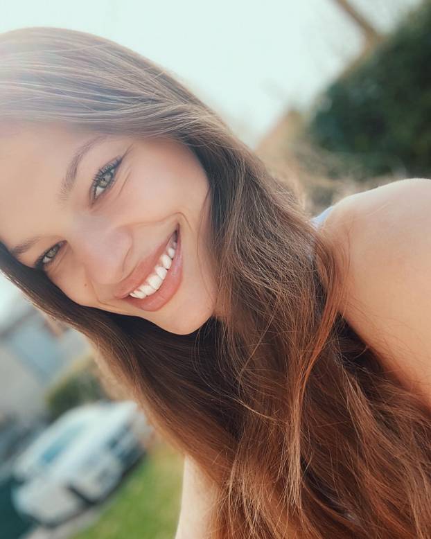 FOTO 'Trogirska Heidi Klum' na Poljudu: Voli Hajduk i brze aute, a zavidi joj i Victoria Beckham