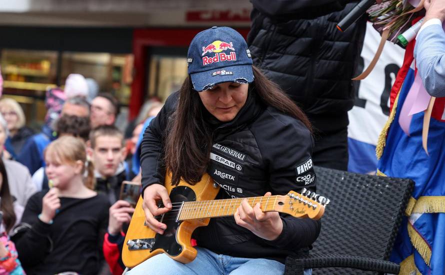 Zagreb: Doček najbolje svjetske slalomašice Zrinke Ljutić u njezinom kvartu Sloboštini
