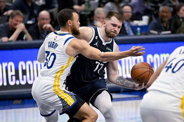 NBA: Golden State Warriors at Dallas Mavericks