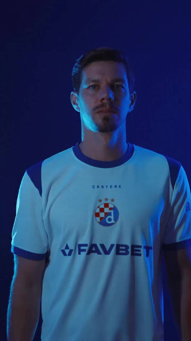 Dinamo nosi bijeli dres nakon 21 godinu! Kako vam se sviđa?
