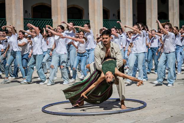 Split: Na Prokurativama se plesalo u Rim Tim Tagi Dim ritmu