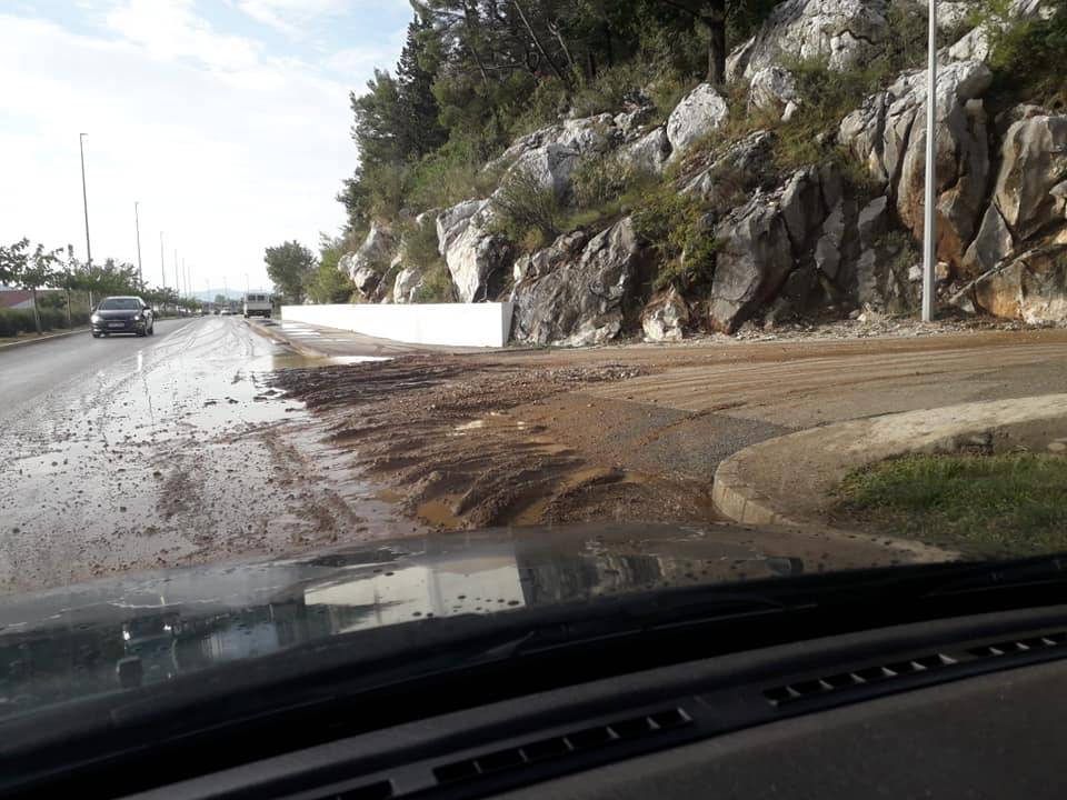 FOTO Olujno nevrijeme pogodilo Neretvu: U Pločama u kratkom roku palo čak 190 litara kiše