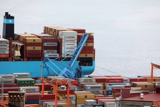 Rijeka: Srušila se dizalica na kontejnerskom terminalu rije?ke luke