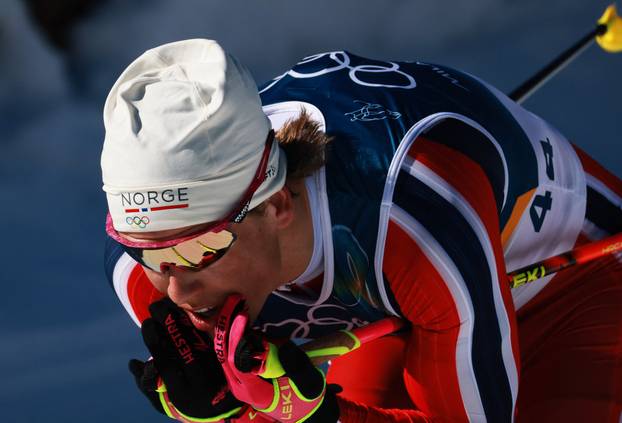 Cross-Country Skiing - Men's 10km Interval Start Free