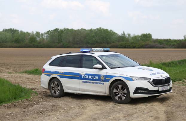 Avion prisilno sletio kod Ivankova