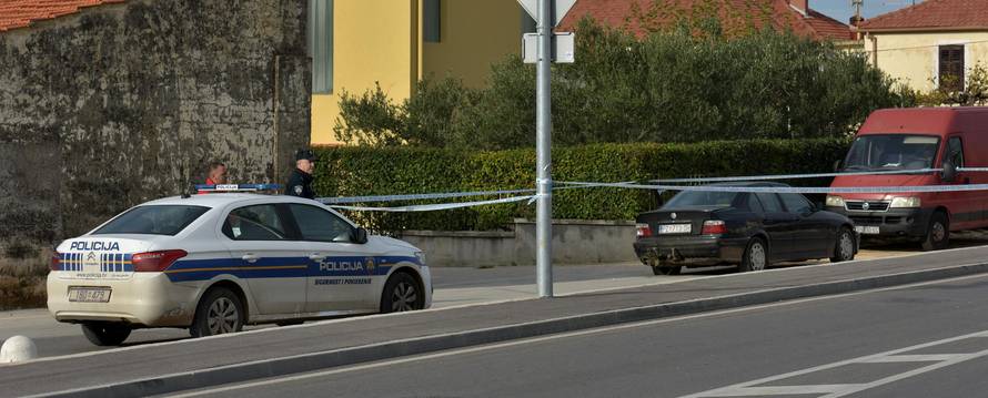 Pucnjava na automobil u Zadru nakon Å¡to je vozaÄ pokuÅ¡ao pregaziti policajca