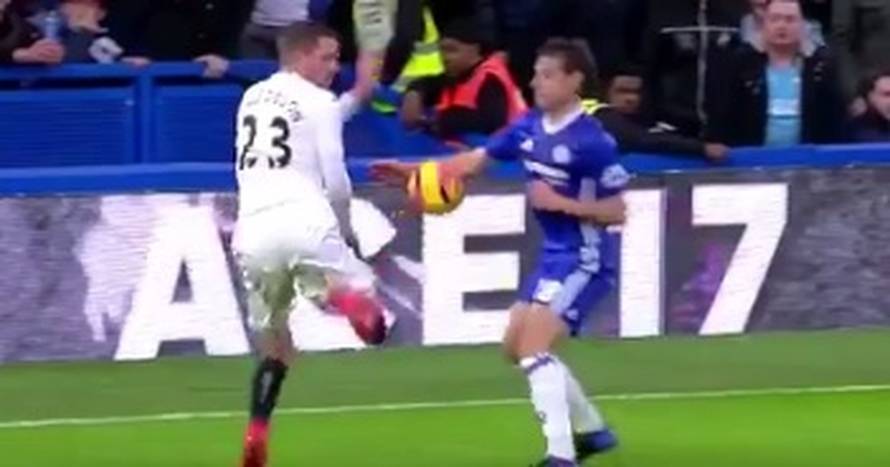 Pa zar Chelseaju treba ovakva pomoć? Sudac, jesi li ti ćorav?