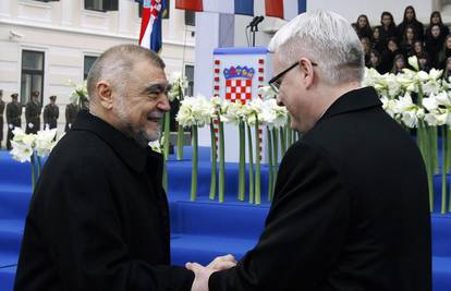 Treći hrvatski predsjednik: Josipović položio prisegu