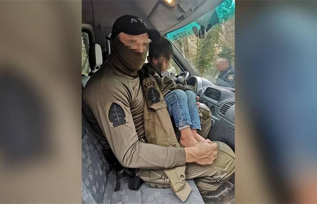 Hrabri policajci ATJ Lučko skočili u rijeku Kupu i spasili migrante, među njima je bilo žena i djece