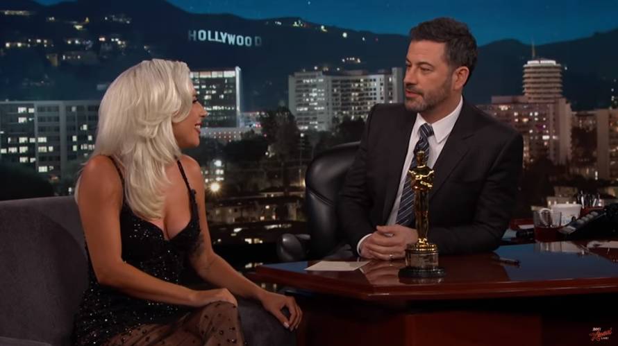 Lady GaGa ponovno ljubi, ali ne Coopera nego glumca Rennera?