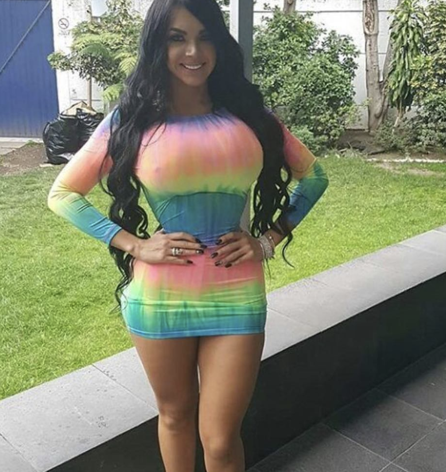 Model nosi korzet svaki  dan: 'Skidam ga jedino zbog seksa'