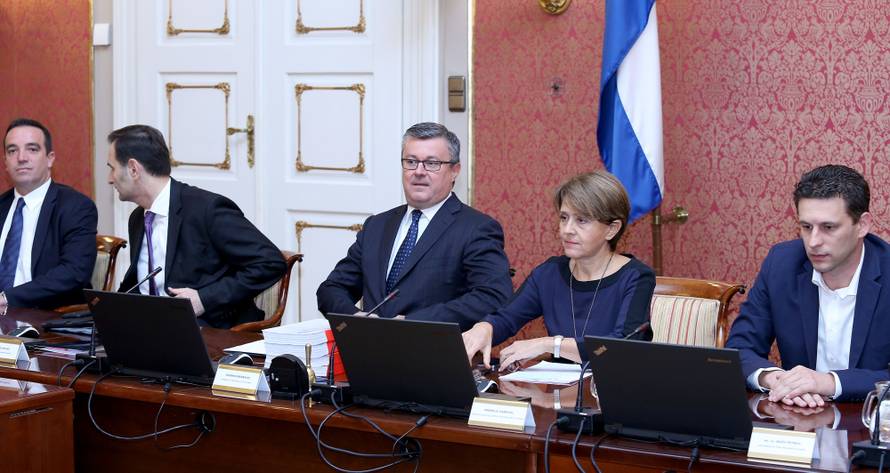 Orešković nahvalio svoju vladu, a Plenkovićevoj dao tri savjeta