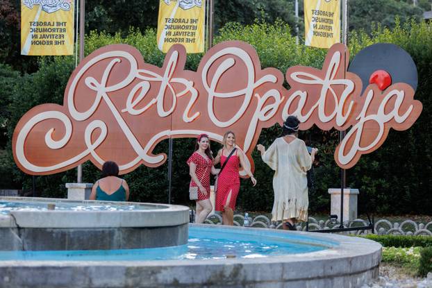 Manifestacija RetroOpatija