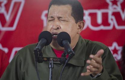 Zbog velike suše Chavez će "bombardirati oblake"