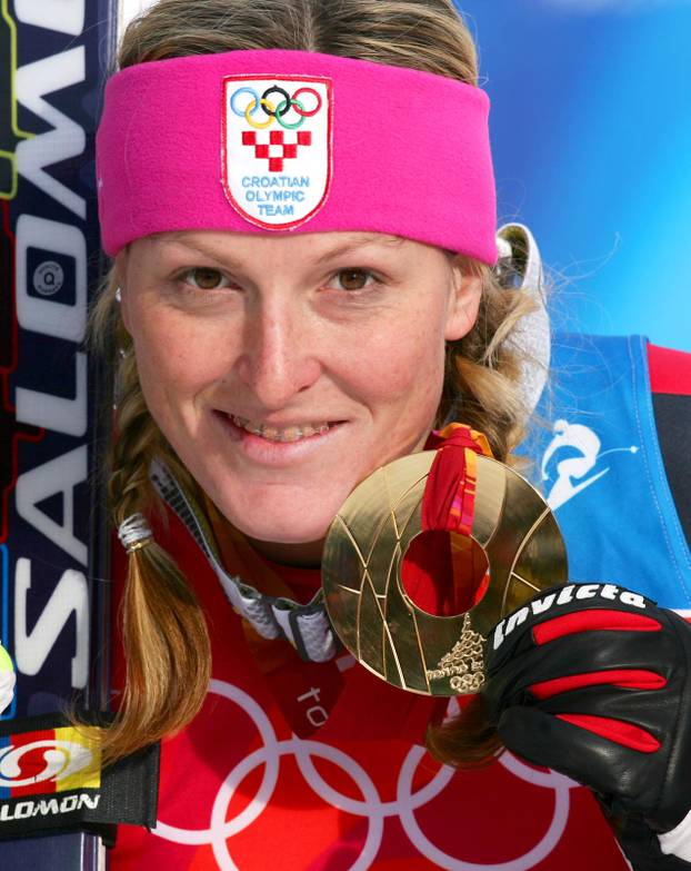 ARHIVA - Janica zlatna u kombinaciji