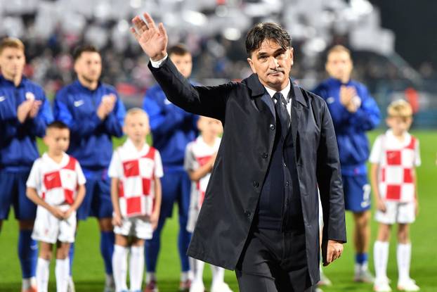Zlatku Dali&cacute;u uru&ccaron;en dres za 100. nastup na klupi hrvatske reprezetacije