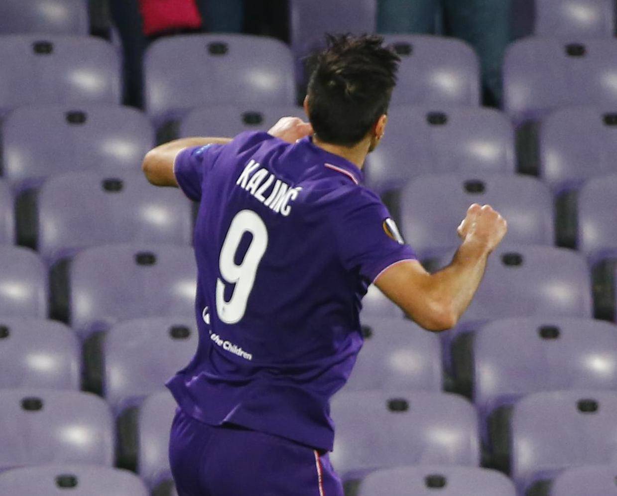 Fiorentina's Nikola Kalinic celebrates scoring their second goal