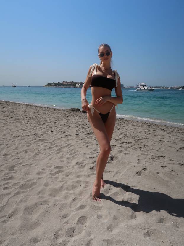 Supruga bivšeg hajdukovca uživa u Dubaiju i mami uzdahe