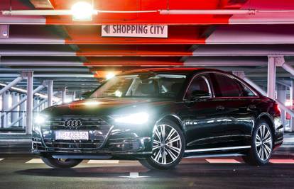 Pogledajte što sve može: Audi A8 pravo je čudo na kotačima