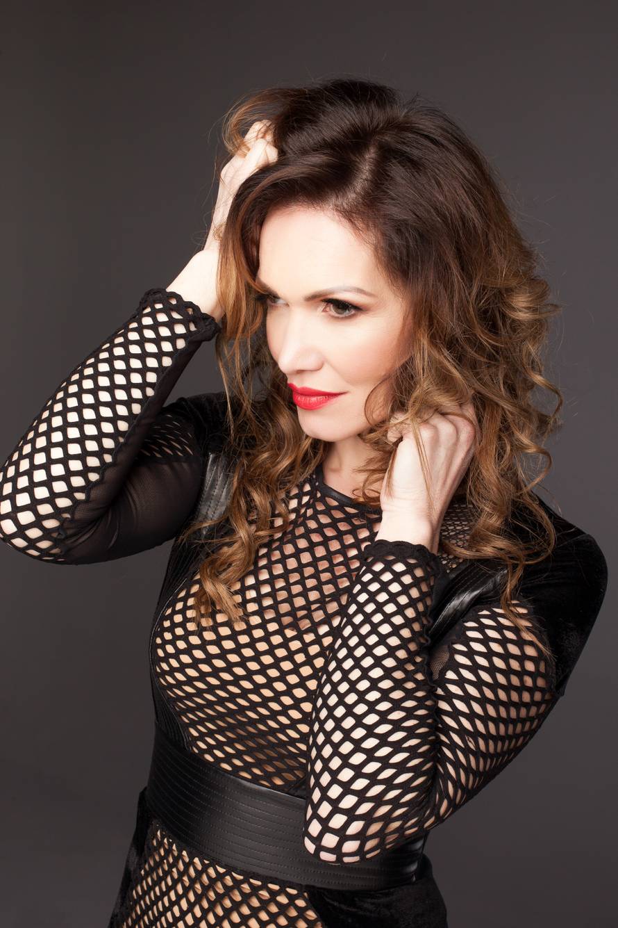 Bivša pjevačica Karme: Puna sam energije i vraćam se glazbi