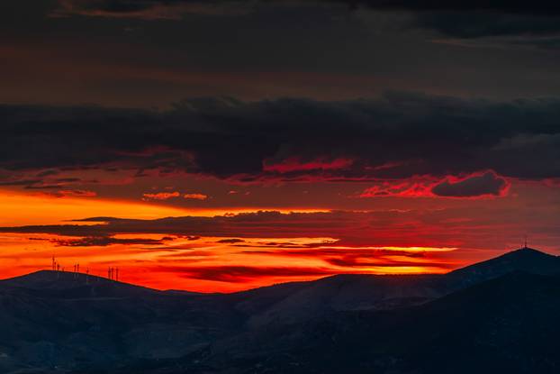 Kozjak: Zalazak sunca promatran sa vrha Sv. Jure 