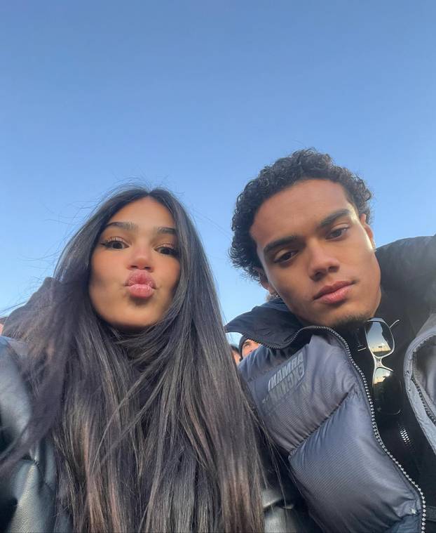 FOTO Ronaldinhova snaha se pohvalila: Rodit će mu unuče