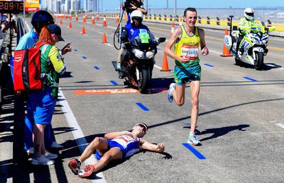 Maratonac teturao i srušio se, a nitko mu nije htio pomoći...
