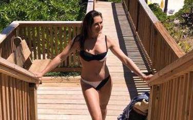 Brooke u 53. pozira u bikiniju: Ljepša si nego u 'Plavoj laguni'
