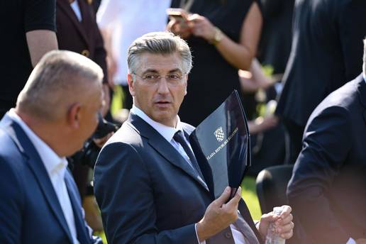 Plenkovi&cacute; koristi metode kao i Trump kad manipulira bira&ccaron;e