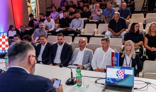 Pavasović Visković: Podrška za Kustića! Svetina i Šprajcer ga žele srušiti, oni su crvena linija