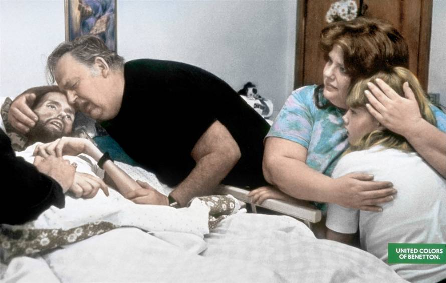 Misterij muškarca sa šokantne fotografije na kutiji cigareta