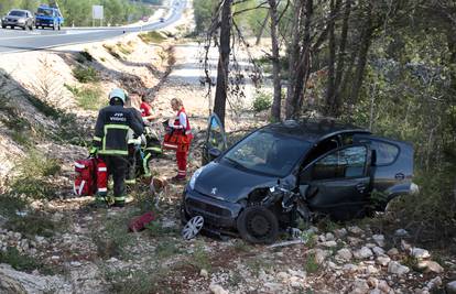 Dvoje ljudi ozlijeđeno u sudaru dva auta na vodičkoj obilaznici