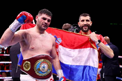 Hrgović: 'Kažu da je posjekotina gadna, nisam gledao. Ne znam koji k***c se dogodio u 8. rundi'