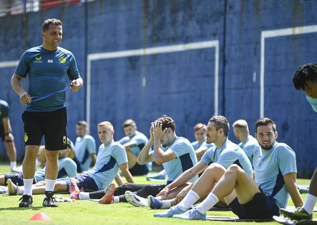 Zagreb: Media day i trening Dinama s novim trenerom 