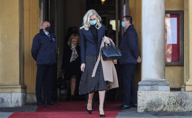 FOTO Evo tko se sve došao oprostiti od Milana Bandića